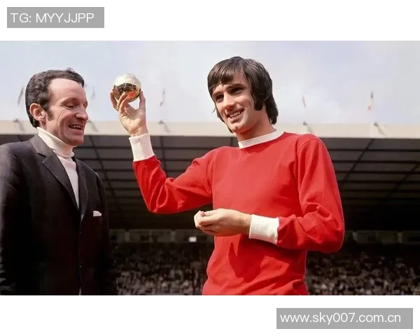 曼联深情追忆贝斯特与比尔福克斯的传奇人生与永恒影响 曼联深情追忆贝斯特与比尔福克斯的传奇人生与永恒影响