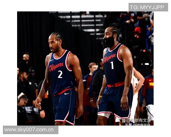 快船首发阵容调整哈登邓恩小琼斯巴图姆祖巴茨迎战缺席的小卡比尔